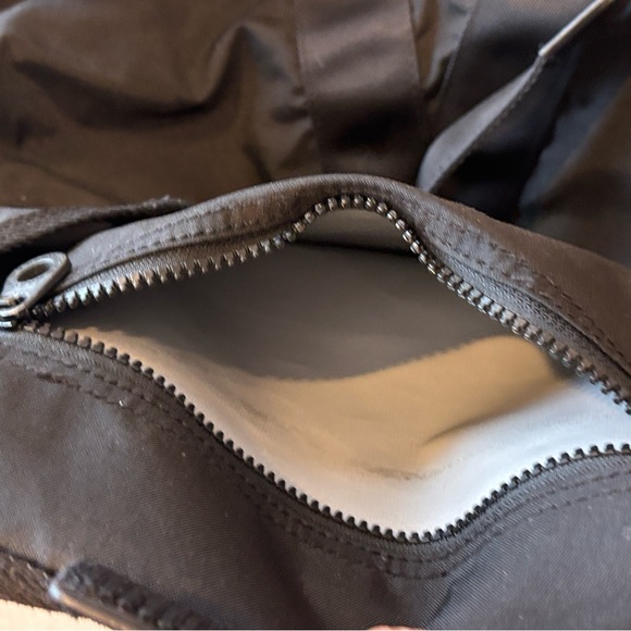 Marc Jacobs Black Tote Bag - Picture 14 of 14